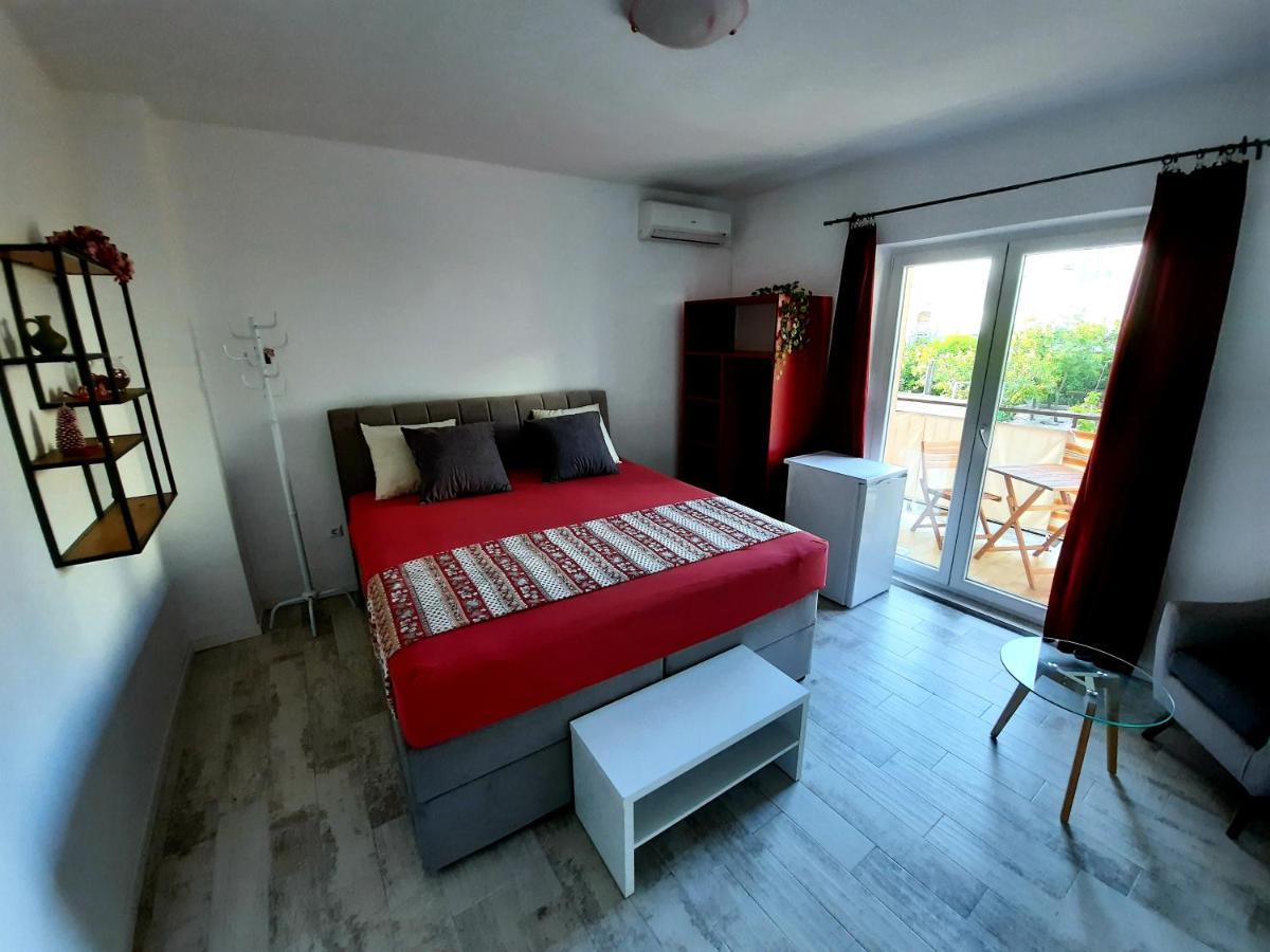 Apartments Zoro Primošten Екстериор снимка