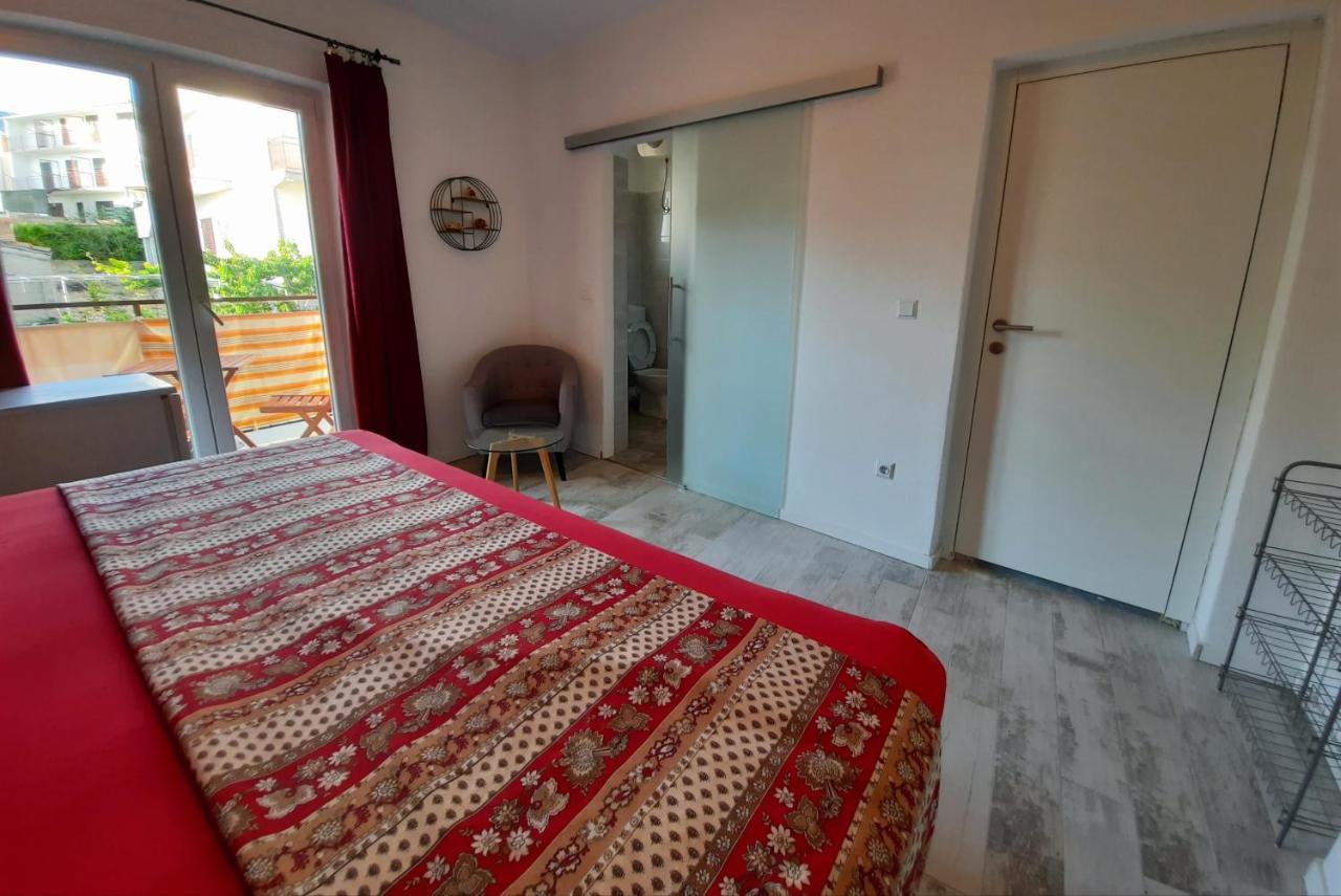 Apartments Zoro Primošten Екстериор снимка