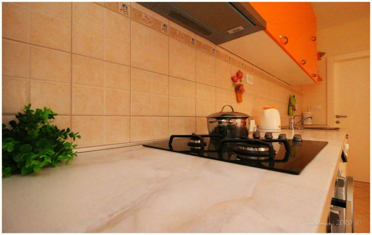 Apartments Zoro Primošten Екстериор снимка